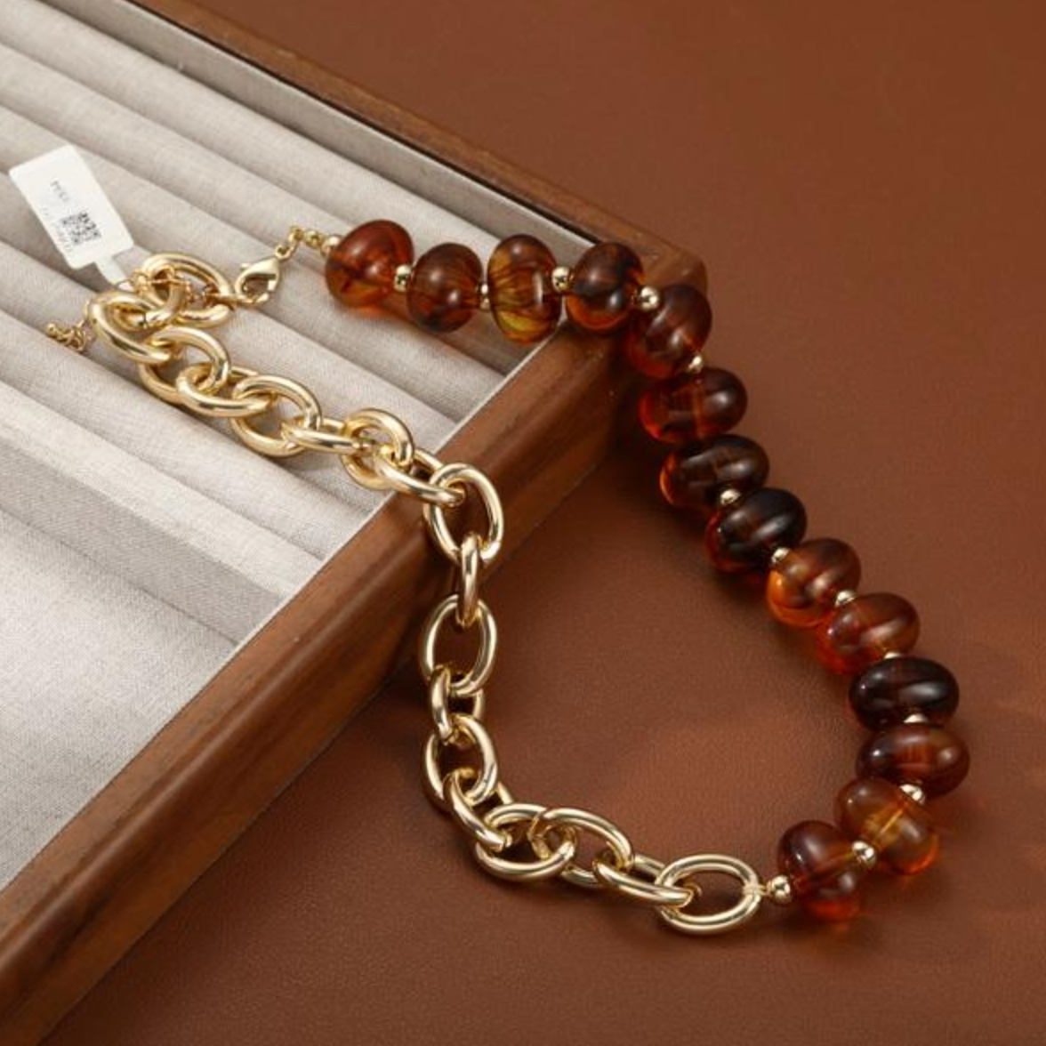Bohemian Heart Elegance – Statement Beaded Pendant Necklace